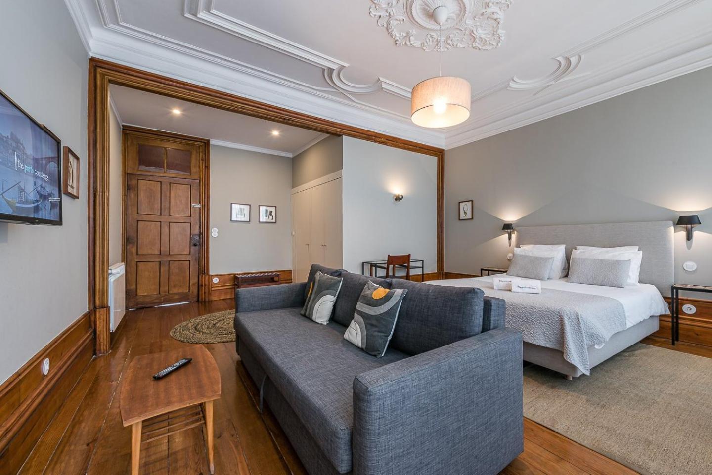 Guestready - Cedofeita Pool Suites Porto Luaran gambar