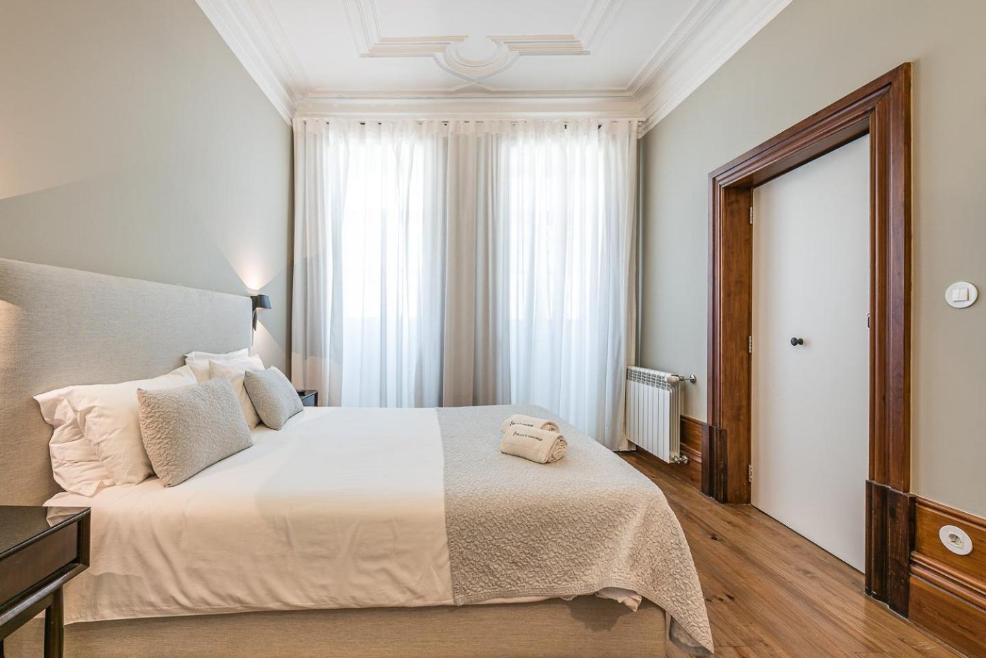 Guestready - Cedofeita Pool Suites Porto Luaran gambar