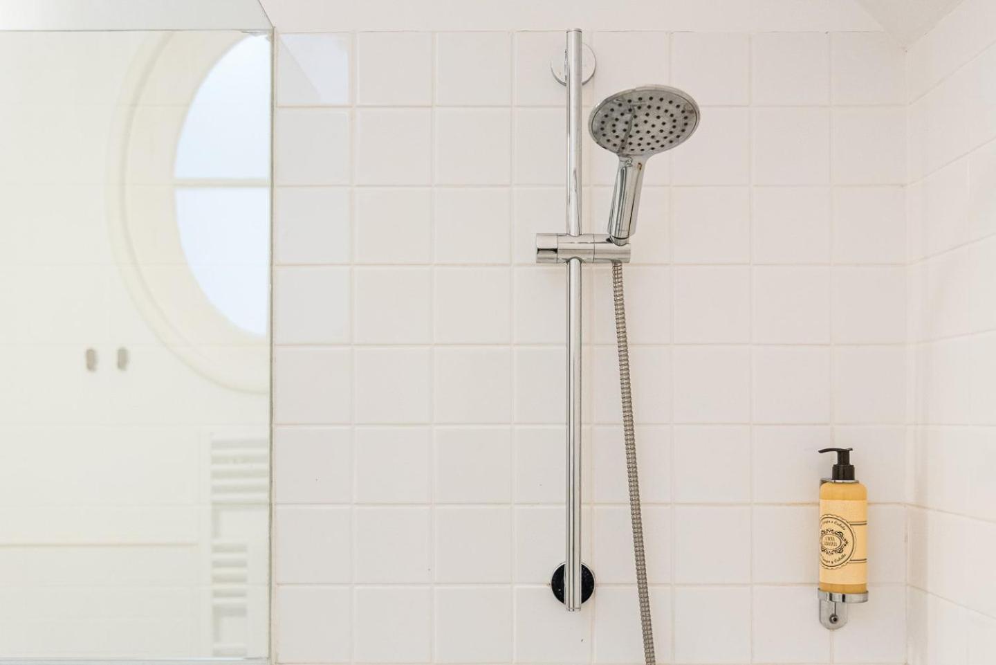 Guestready - Cedofeita Pool Suites Porto Luaran gambar