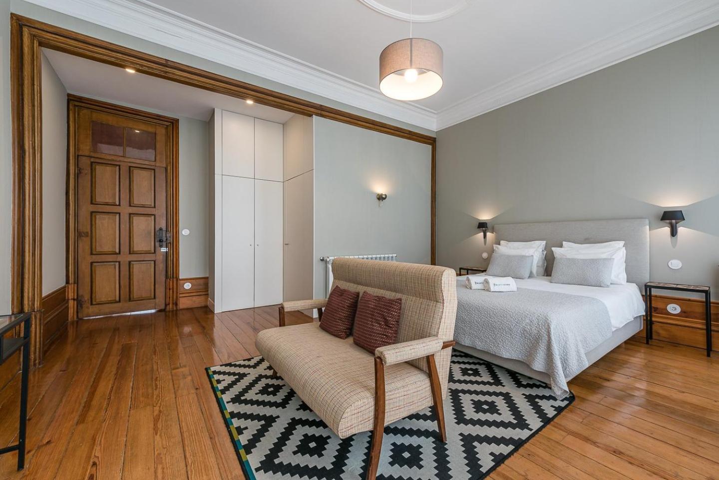 Guestready - Cedofeita Pool Suites Porto Luaran gambar