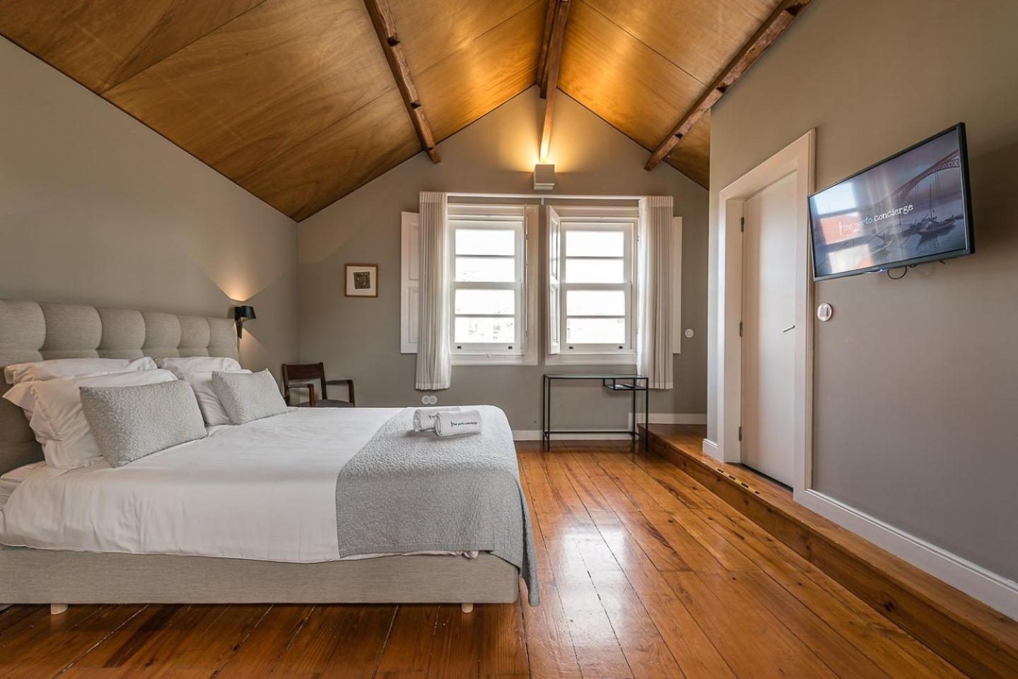 Guestready - Cedofeita Pool Suites Porto Luaran gambar