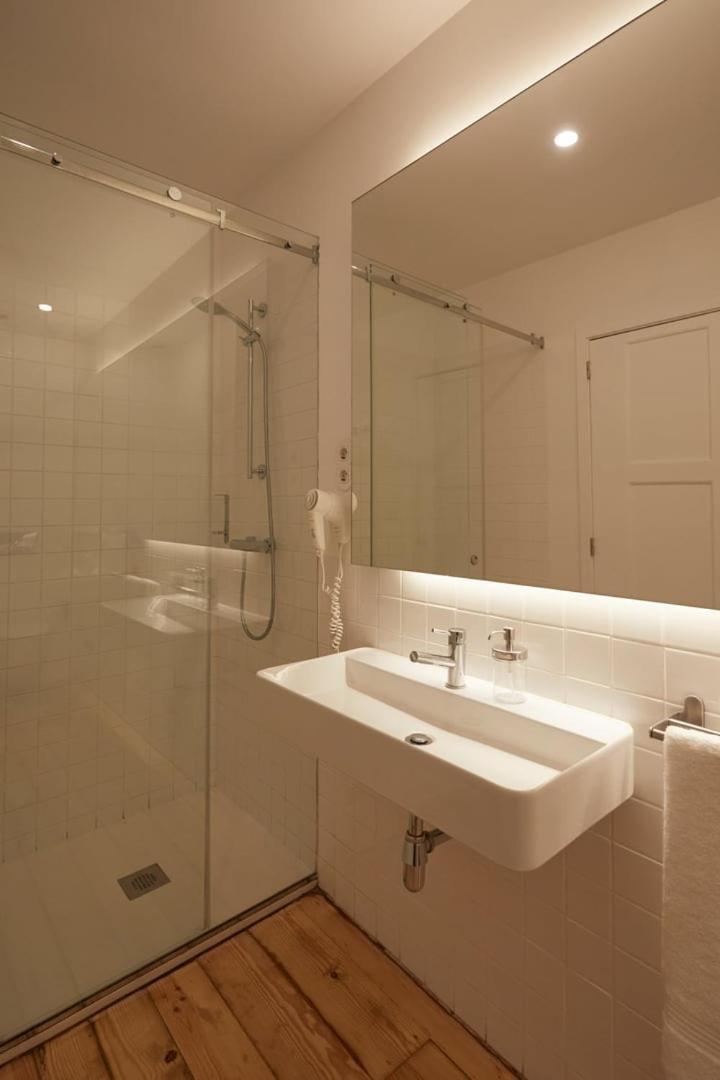 Guestready - Cedofeita Pool Suites Porto Luaran gambar