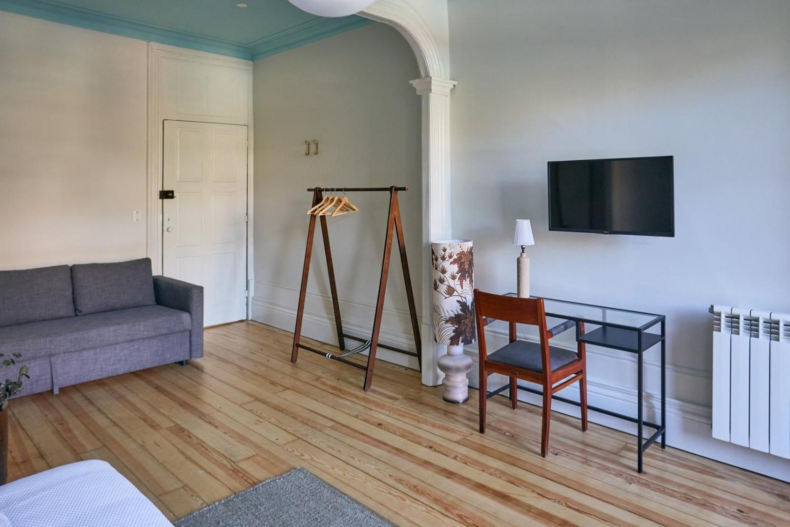 Guestready - Cedofeita Pool Suites Porto Luaran gambar